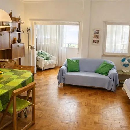 Sesimbra Beach Studio *