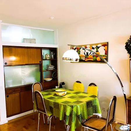 Sesimbra Beach Studio Διαμέρισμα *