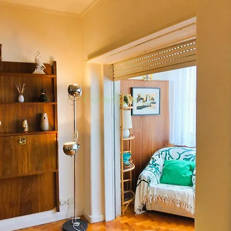 Sesimbra Beach Studio Διαμέρισμα *