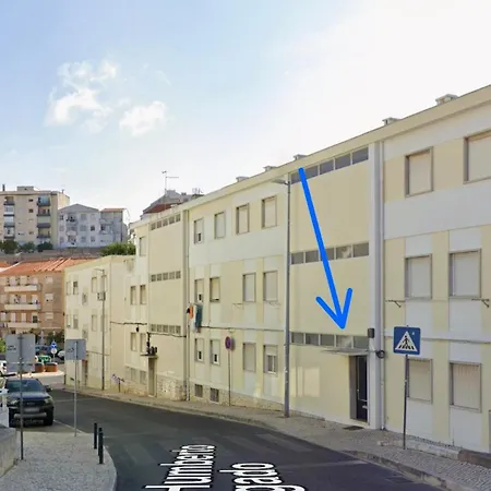Sesimbra Beach Studio Διαμέρισμα *